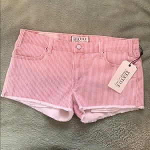 Women’s Textile Elizabeth and James shorts Size 30